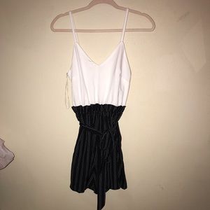 SOLD‼️ White and Navy Blue Romper